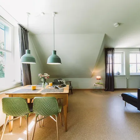 Apartment Haus Am Schilf - 6 *